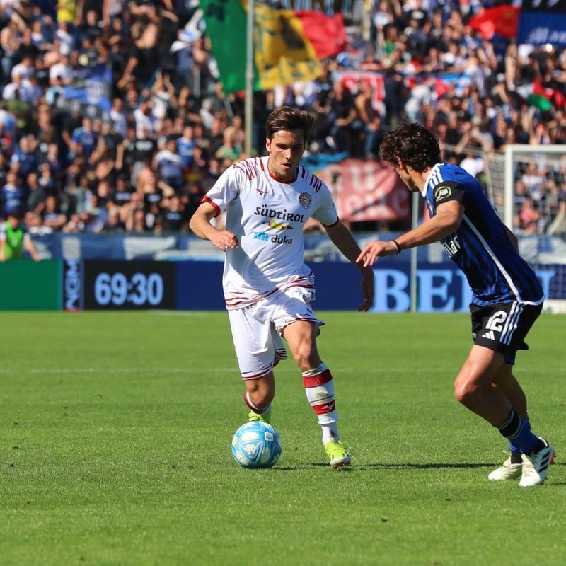 Alessandro Celli Erleidet Oberschenkelverletzung Fc S Dtirol Alto Adige